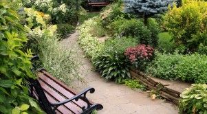 Landscape Design in Ottawa: Aspects of English Gardens Used Still 